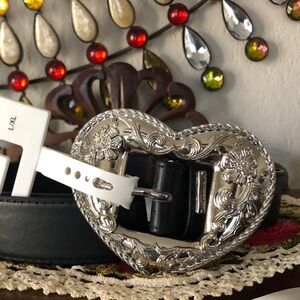 NWT True Religion Silver Ornate Heart Buckle/Black Belt